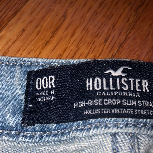 ✨Hollister Mom jeans✨ - Picture 3 of 4